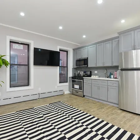 Cozy Cottage In Bronx With Good Bedrooms